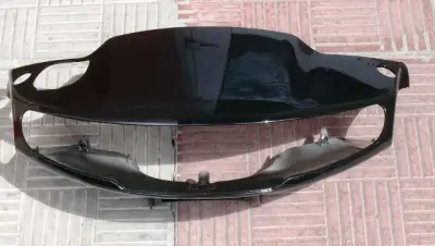 Переднє облицювання керма Honda Dio AF28 під дискове гальмо, чорне