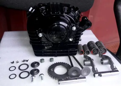Головка циліндра 4T CBB180 (у зборі) ST