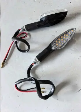 Поворот светодиодный, кристалл (15 LED, чорний, белое стекло) ST