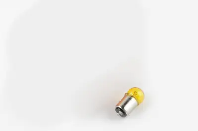 Лампа S25 двоконтактна 12V 10W/5W жовта