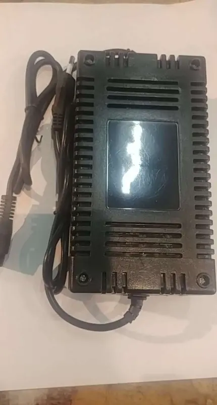 Зарядное устройство для электроскутера 36V 1,5A VV
