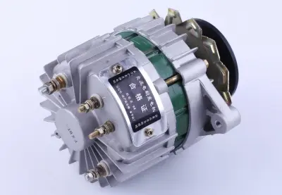 Генератор 350 Вт правий KM385BT AMG